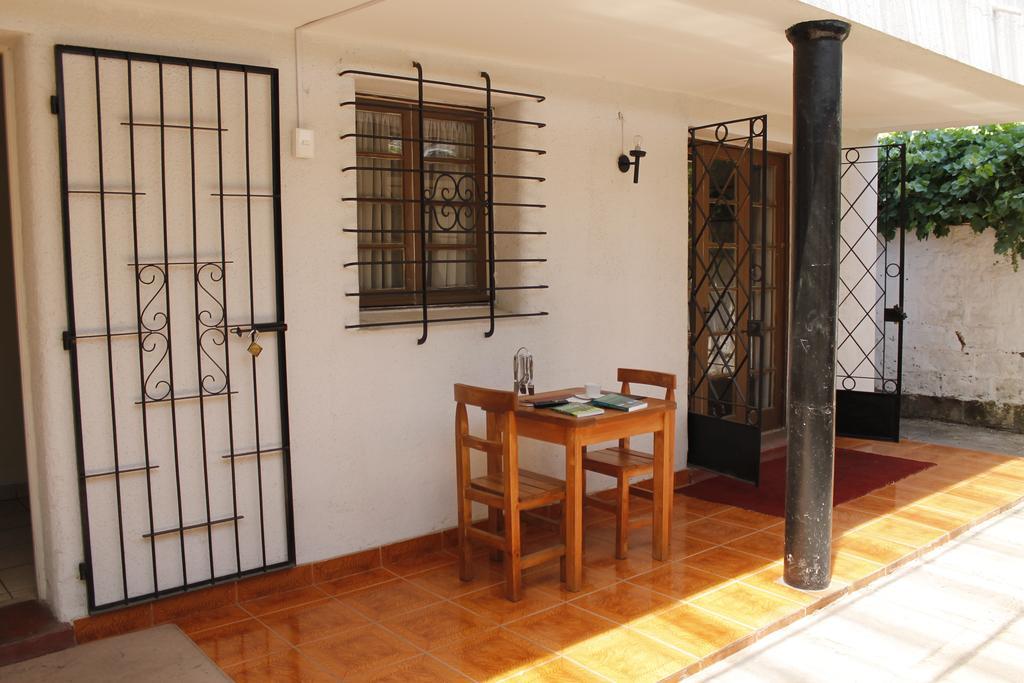 Hotel Casa De Academicos à Santiago du Chili Extérieur photo